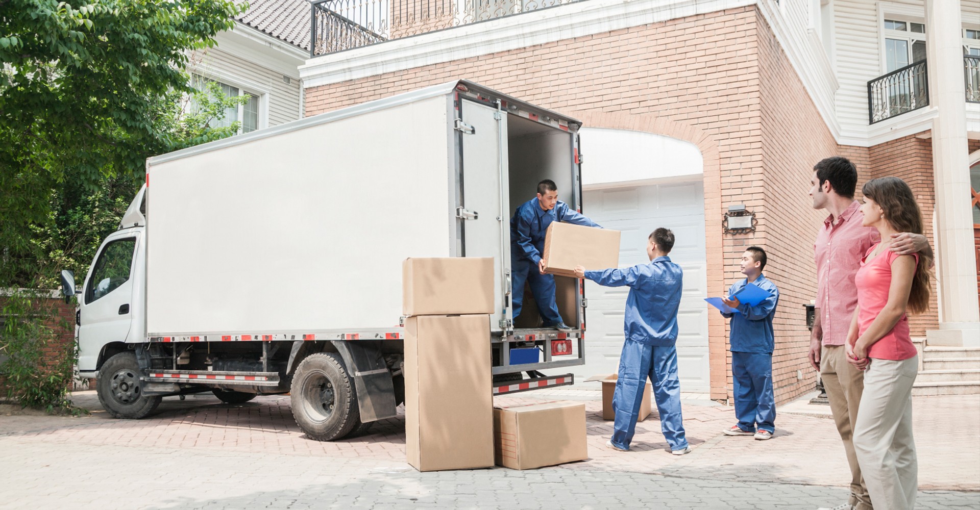 What makes M4 Movers theBest International Movers and Packers in UAE?