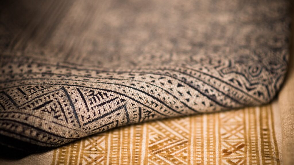 Artisan De Luxe Rugs Made in India